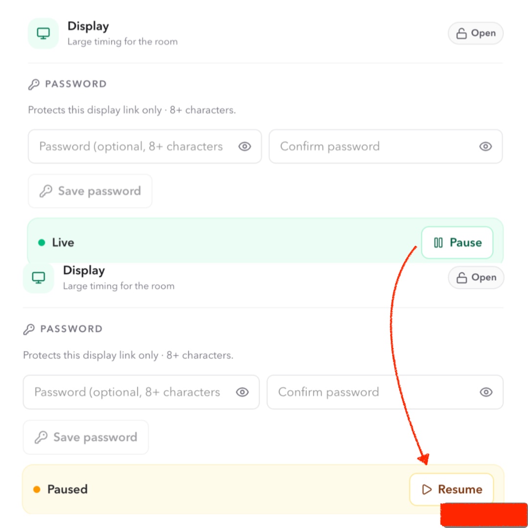 Annotated comparison showing a Live Output with a Pause button and a Paused Output with a Resume button
